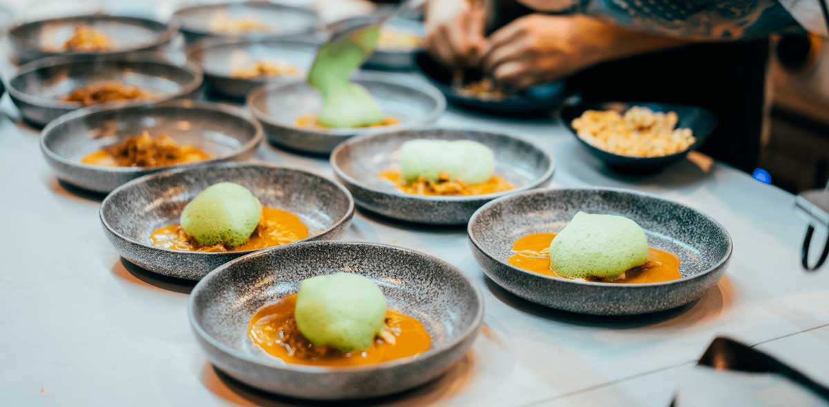 Platos de autor con presentación moderna y creativa en Kulto Madrid